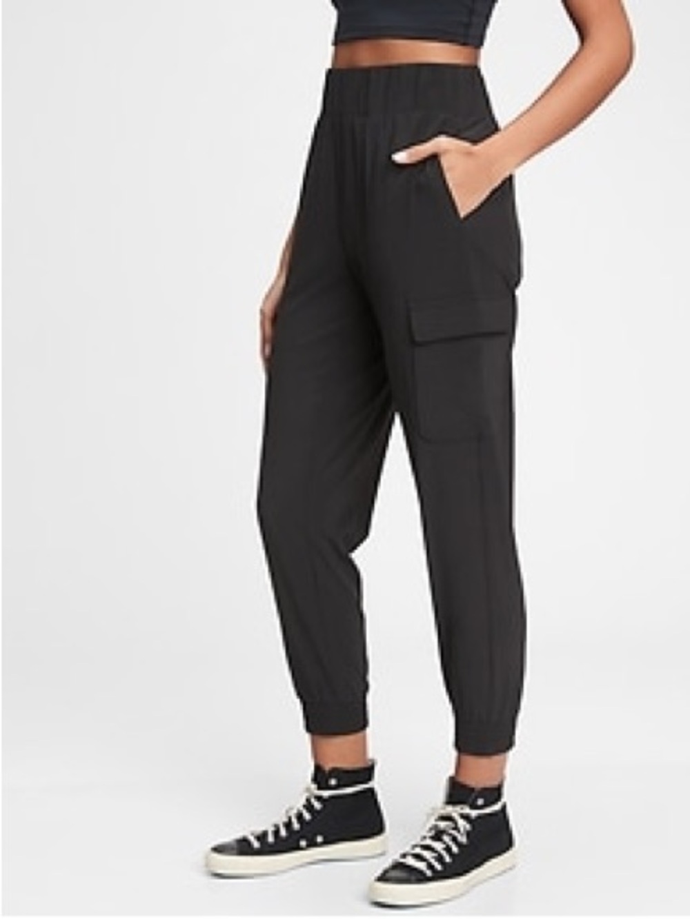 GapFit Runaround High-Waist Black Cargo Jogger Pants for Women